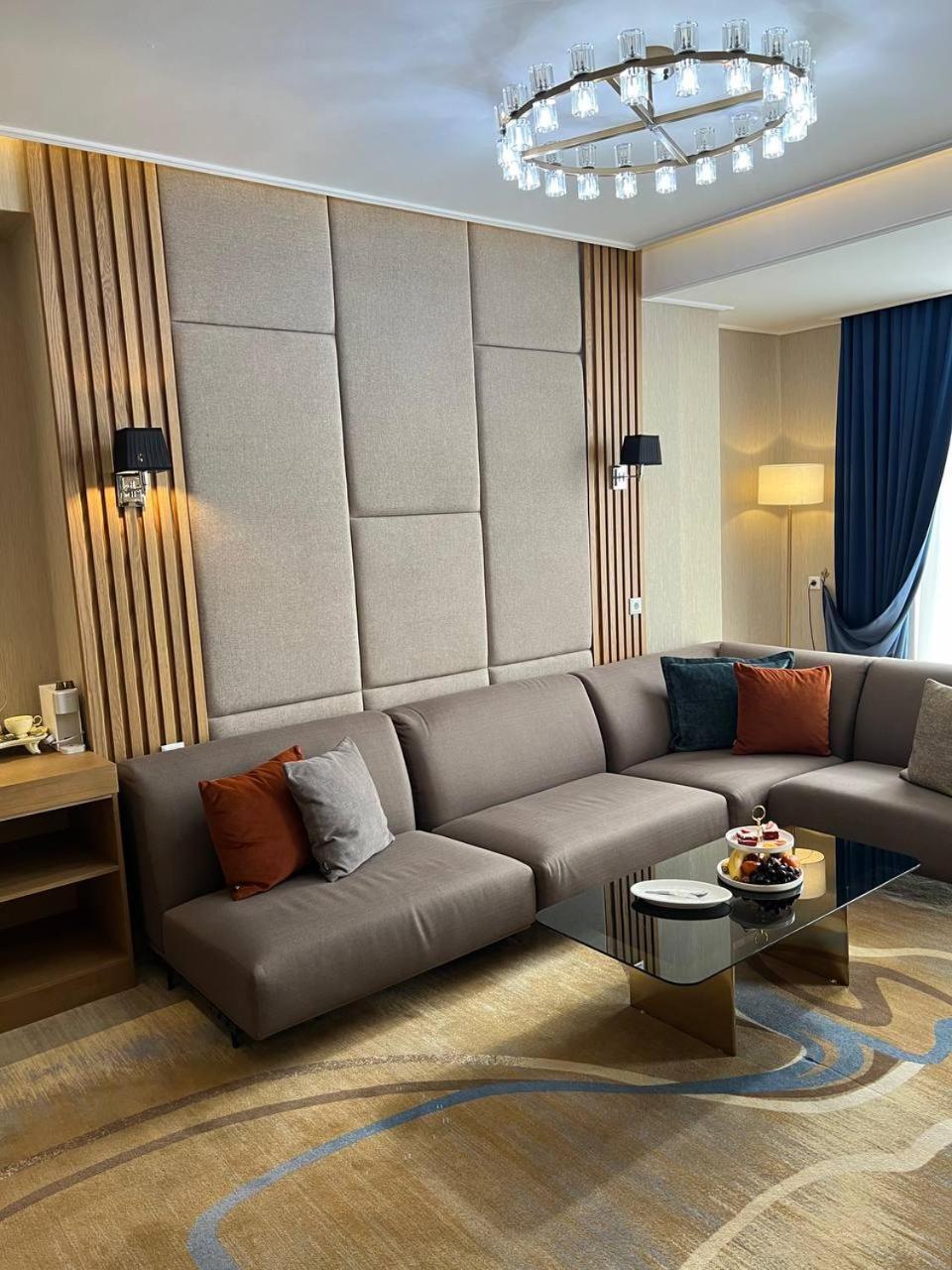 Sofia International Hotel บิชเคก ภายนอก รูปภาพ