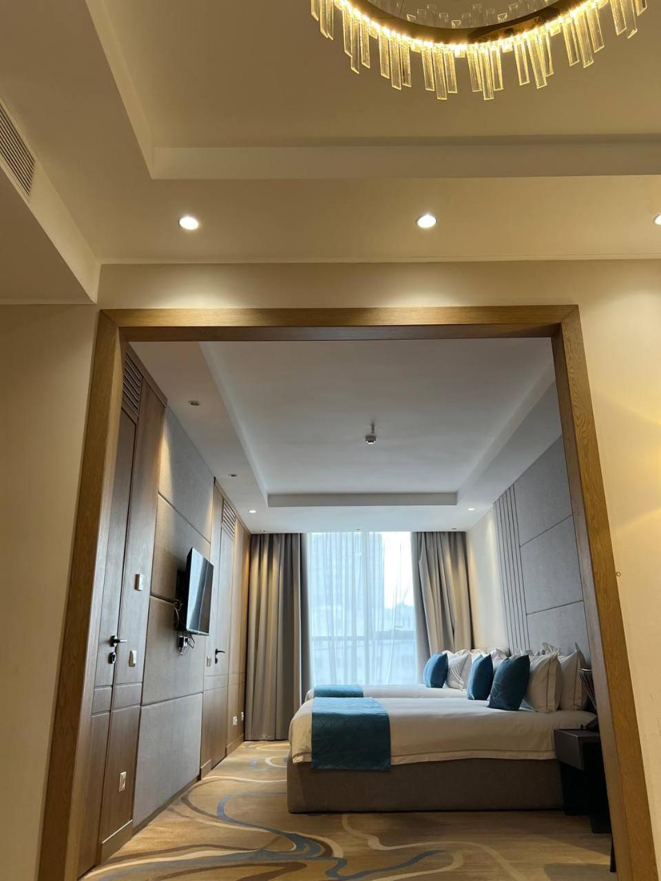 Sofia International Hotel บิชเคก ภายนอก รูปภาพ