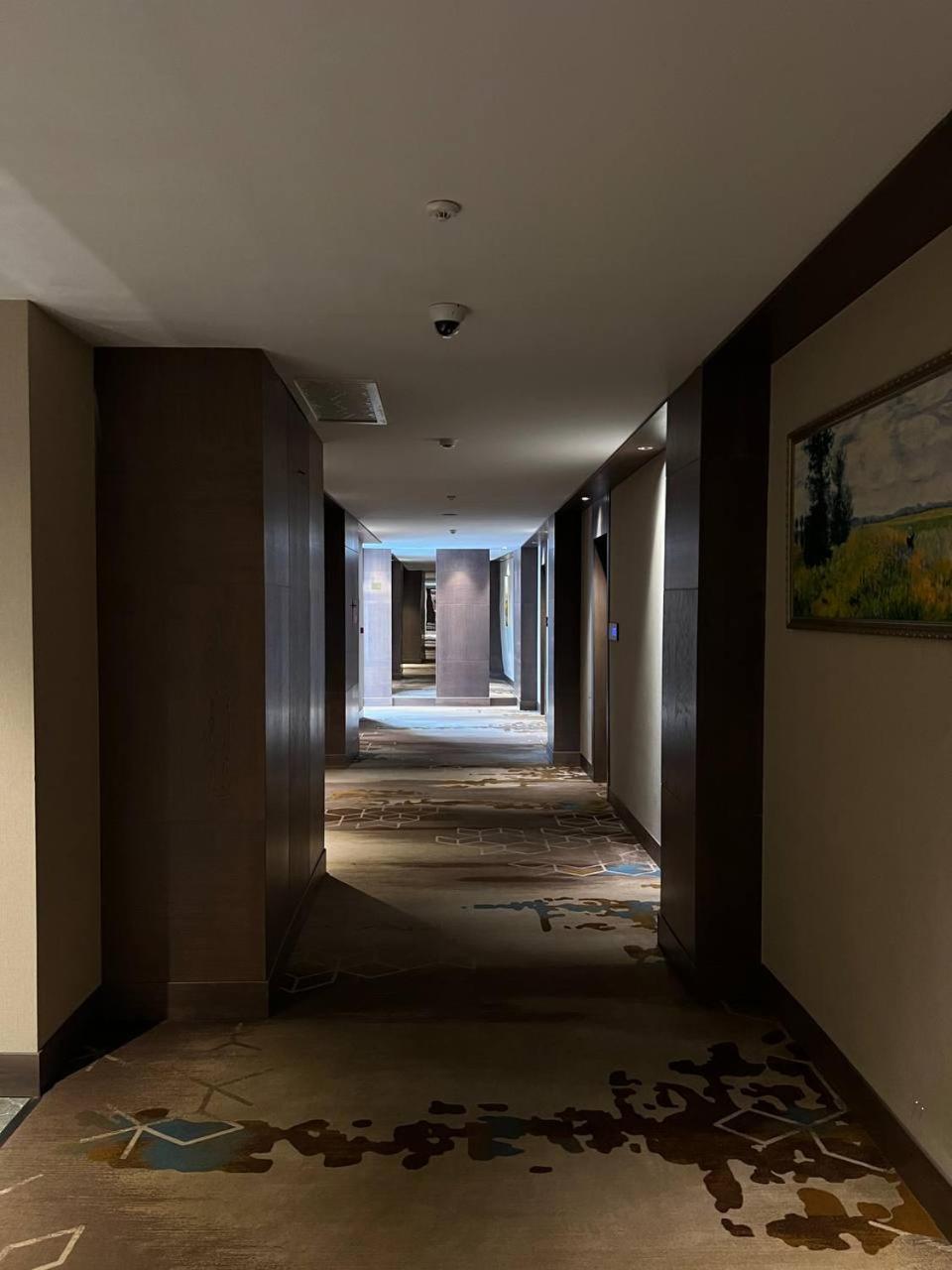 Sofia International Hotel บิชเคก ภายนอก รูปภาพ