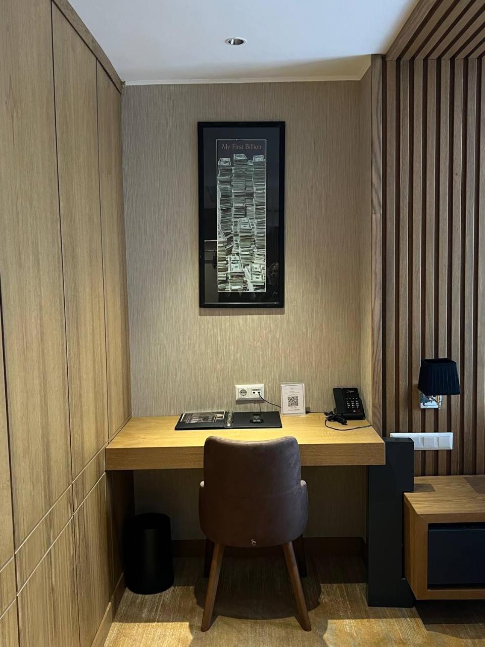 Sofia International Hotel บิชเคก ภายนอก รูปภาพ